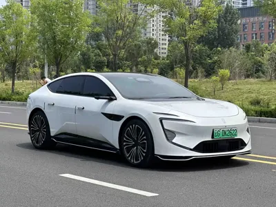 Avatr Avatr 12 2025, 30000 км, за 26492.19 USD