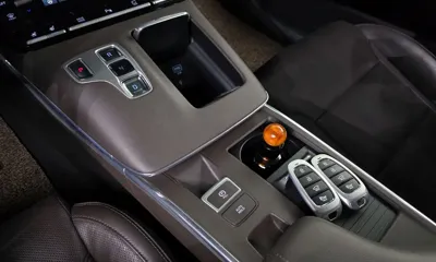 Hyundai Grandeur 2020, 65681 км, за 17549.65 USD - фото 9