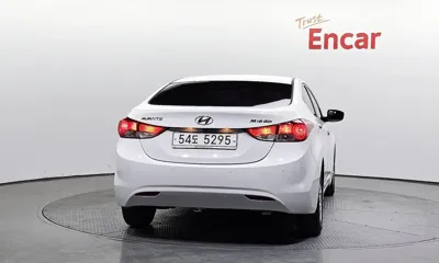 Hyundai Avante 2011, 98621 км, за 2775.02 USD