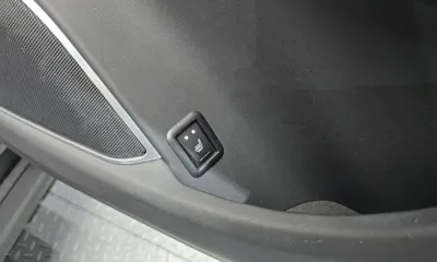 Maserati Levante 2018, 101734 км, за 16409.45 USD - фото 27