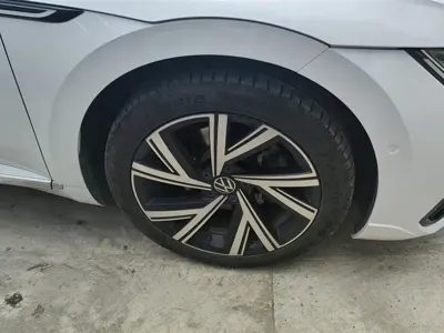 Volkswagen CC 2021, 64200 км, за 17869.41 USD - фото 6