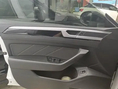 Volkswagen CC 2021, 64200 км, за 17869.41 USD - фото 7