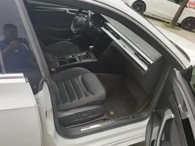 Volkswagen CC 2021, 64200 км, за 17869.41 USD - фото 8