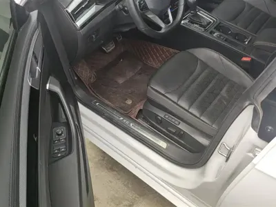 Volkswagen CC 2021, 64200 км, за 17869.41 USD - фото 9
