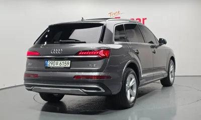 Audi Q7 2021, 29471 км, за 44600.61 USD