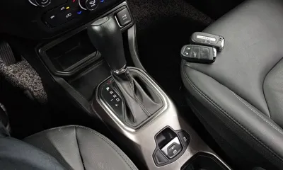 Jeep Renegade 2021, 57524 км, за 10213.38 USD - фото 9