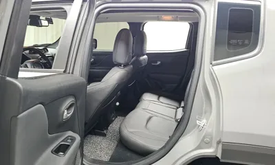 Jeep Renegade 2021, 57524 км, за 10213.38 USD - фото 12