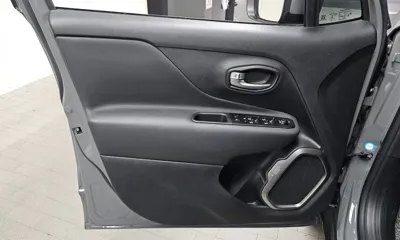 Jeep Renegade 2021, 57524 км, за 10213.38 USD - фото 24