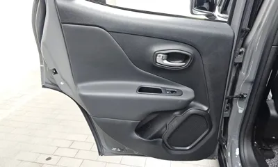 Jeep Renegade 2021, 57524 км, за 10213.38 USD - фото 25