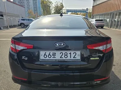 Kia K5 2013, 270315 км, за 2200.22 USD