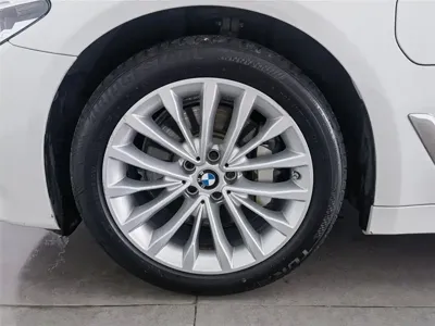 BMW 5 Series New Energy 2019, 166600 км, за 15126.25 USD - фото 17