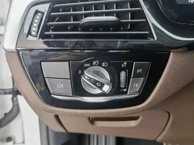 BMW 5 Series New Energy 2019, 166600 км, за 15126.25 USD - фото 21