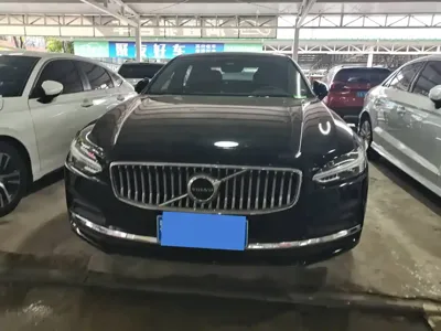 Volvo S90 2024, 30000 км, за 26456.23 USD