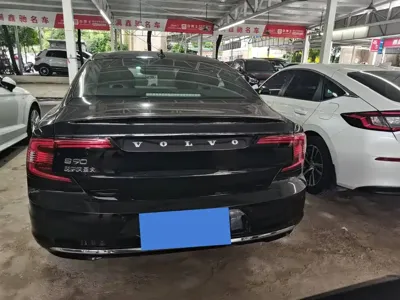 Volvo S90 2024, 30000 км, за 26456.23 USD - фото 8
