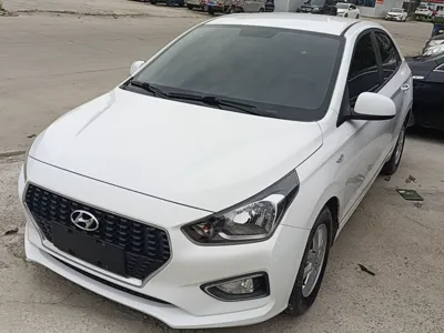 Hyundai Verna (older generation) · 2017 год