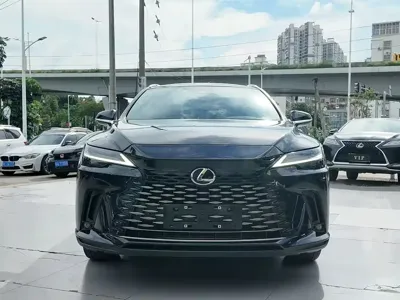 Lexus RX 2024, 30000 км, за 42113.38 USD