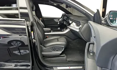 Audi Q8 2020, 46856 км, за 41559.29 USD - фото 11