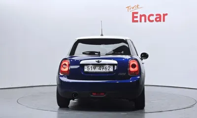 MINI Cooper 2015, 82708 км, за 3934.58 USD