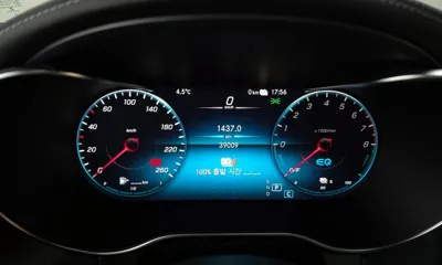 Mercedes-Benz GLC-Class 2021, 39009 км, за 35018.17 USD - фото 8