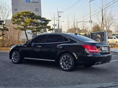 Hyundai Equus 2014, 201000 км, за 4492.9 USD
