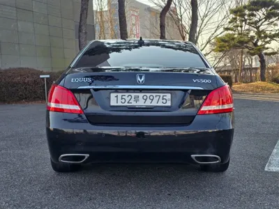 Hyundai Equus 2014, 201000 км, за 4492.9 USD
