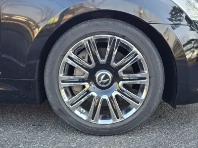 Hyundai Equus 2014, 201000 км, за 4492.9 USD