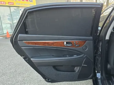 Hyundai Equus 2014, 201000 км, за 4492.9 USD - фото 17