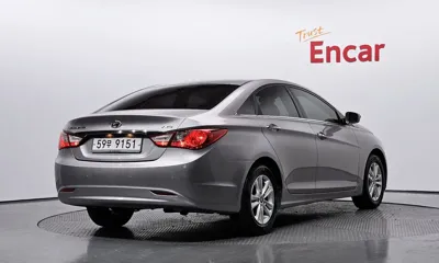 Hyundai Sonata 2010, 38236 км, за 3957.71 USD