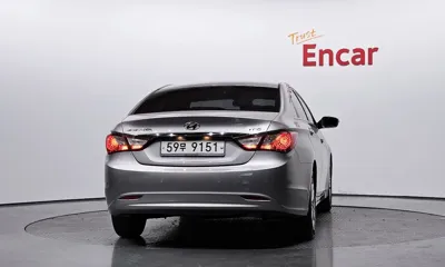 Hyundai Sonata 2010, 38236 км, за 3957.71 USD