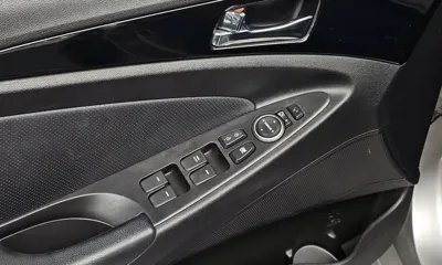 Hyundai Sonata 2010, 38236 км, за 3957.71 USD - фото 19