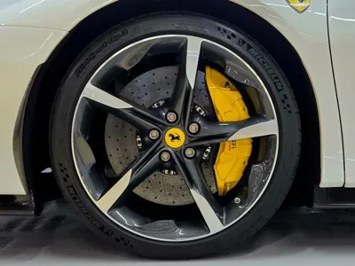 Ferrari SF90 2023, 4130 км, за 374163.06 USD