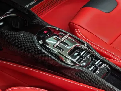Ferrari SF90 2023, 4130 км, за 371335.7 USD - фото 9