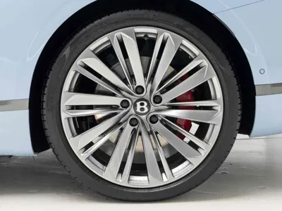 Bentley Continental 2025, 4638 км, за 270895.24 USD