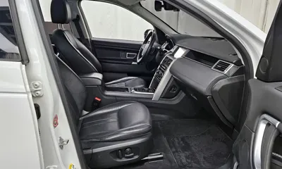 Land Rover Discovery Sport 2018, 102567 км, за 8338.77 USD - фото 11
