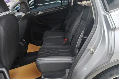 Volkswagen Tiguan L 2022, 57100 км, за 20761 USD - фото 6