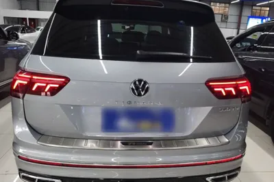 Volkswagen Tiguan L 2022, 57100 км, за 20761 USD - фото 17