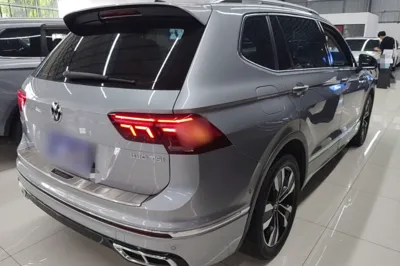 Volkswagen Tiguan L 2022, 57100 км, за 20761 USD - фото 18