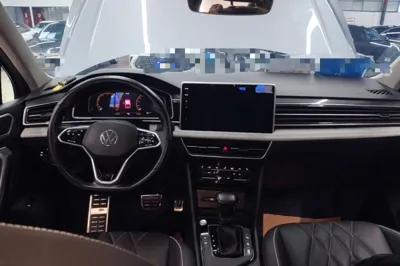 Volkswagen Tiguan L 2022, 57100 км, за 20761 USD - фото 24