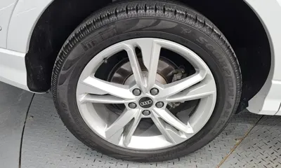 Audi Q3 2022, 84454 км, за 40917.53 USD