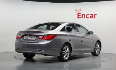 Hyundai Sonata 2011, 104759 км, за 2406.98 USD