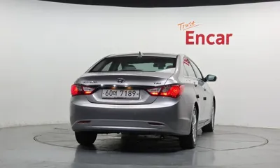 Hyundai Sonata 2011, 104759 км, за 2406.98 USD