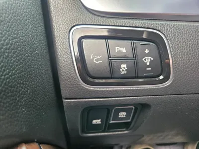 Hyundai Equus 2015, 140986 км, за 5146.58 USD - фото 17
