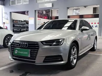 Audi A4L · 2018 год