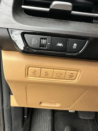 Kia Canival 2022, 142000 км, за 14983.72 USD