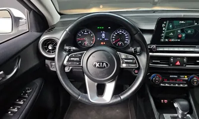 Kia K3 2020, 56017 км, за 8970.94 USD - фото 13