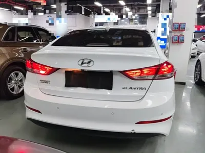 Hyundai Elantra 2020, 81400 км, за 6591.99 USD - фото 6
