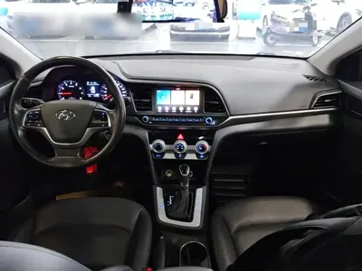 Hyundai Elantra 2020, 81400 км, за 6591.99 USD - фото 10