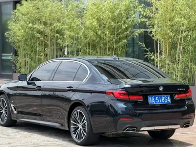 BMW 5 Series 2022, 70000 км, за 29134.22 USD