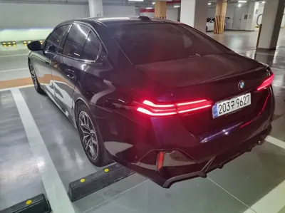 BMW 5-Series 2024, 22629 км, за 41289.22 USD