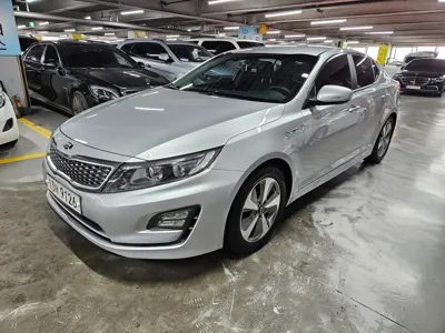 Kia K5 · 2015 год